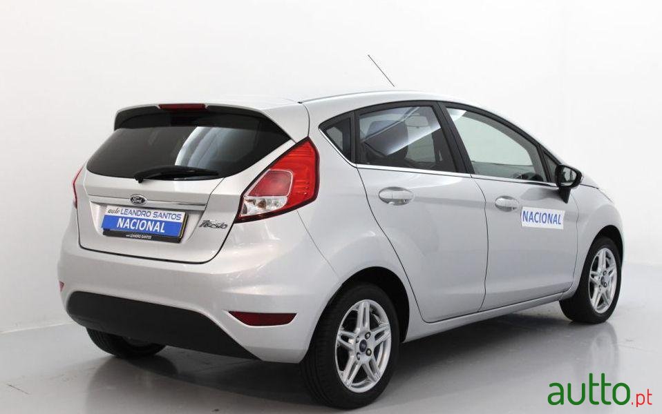2015' Ford Fiesta 1.0 Ti-Vct Titanium photo #1
