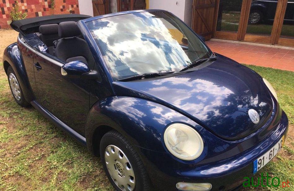 2004' Volkswagen New Beetle photo #1