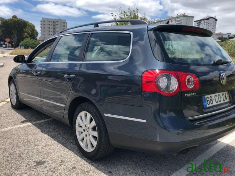 2006' Volkswagen Passat Variant photo #1