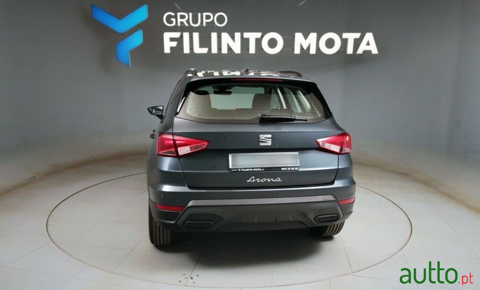 2022' SEAT Arona 1.0 Tsi Style photo #3