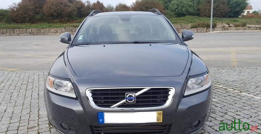 2010' Volvo V50 photo #1