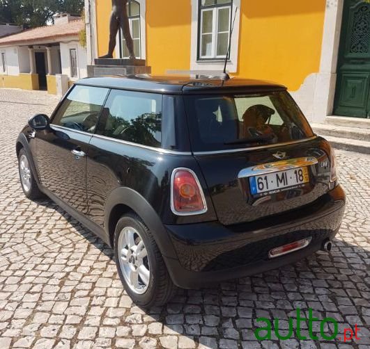 2011' MINI One Ver-D photo #2