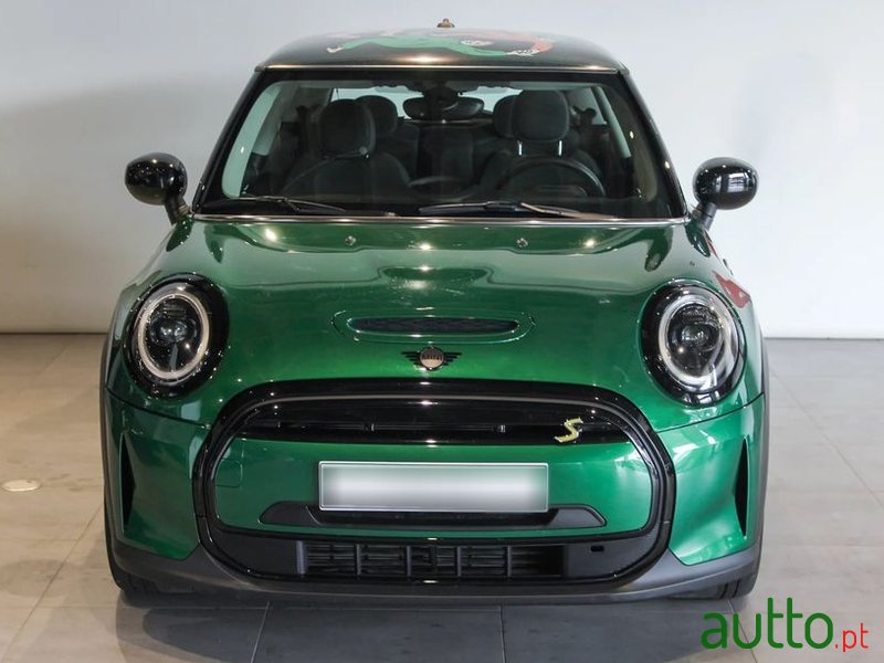 2022' MINI Cooper Se Premium photo #2