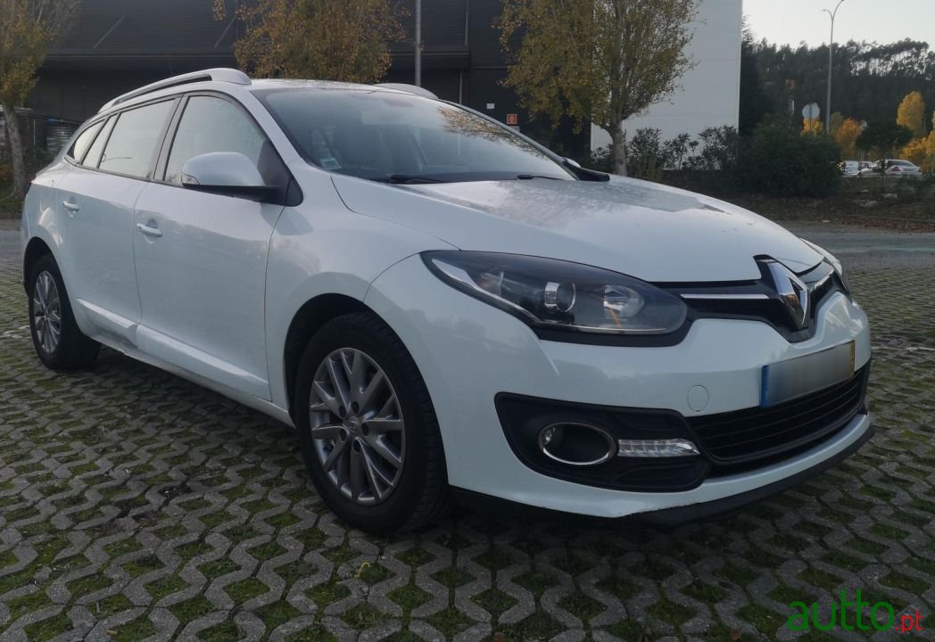 2015' Renault Megane Sport Tourer photo #4