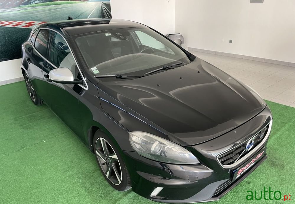 2013' Volvo V40 photo #6