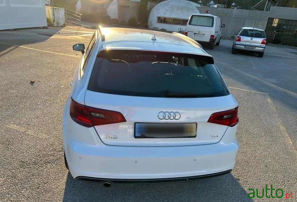 2013' Audi A3 Sportback photo #4