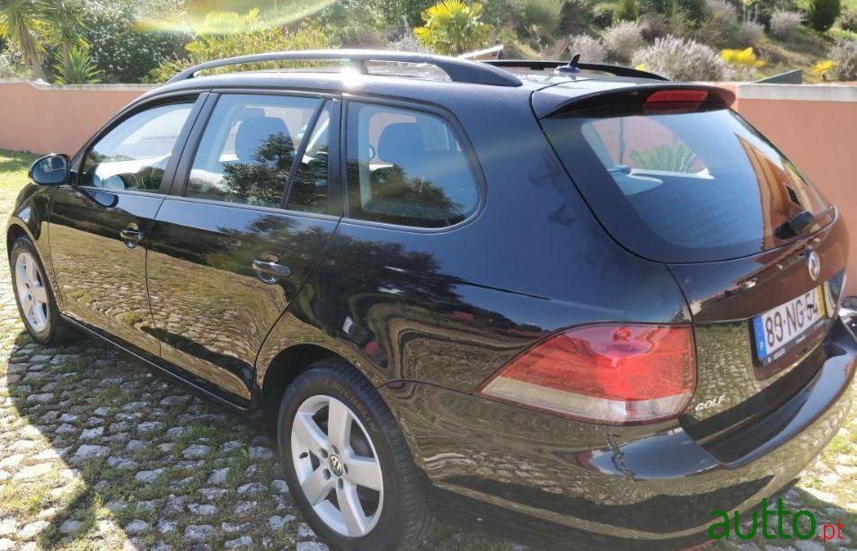 2012' Volkswagen Golf Variant photo #4