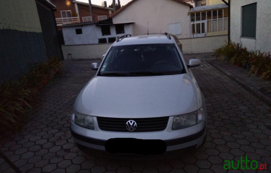 1998' Volkswagen Passat Variant photo #2