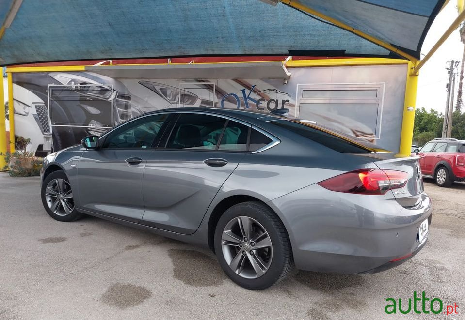 2018' Opel Insignia Grand Sport photo #2