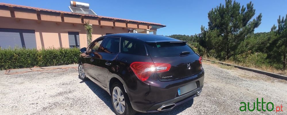 2015' DS Automobiles Ds5 photo #3