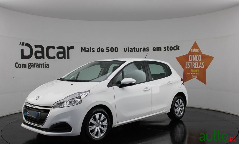 2020' Peugeot 208 photo #3