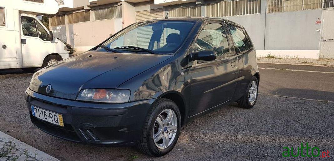 2001' Fiat Punto photo #2