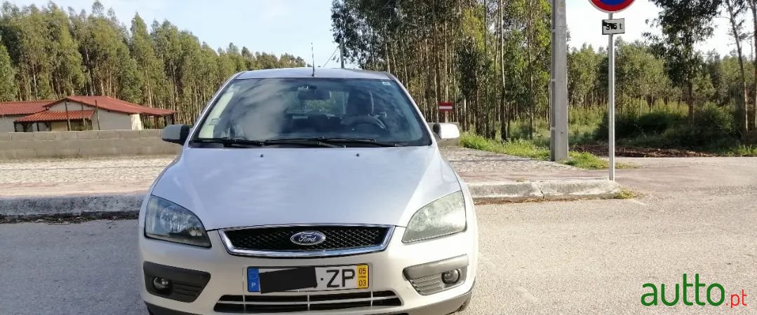 2005' Ford Focus Sport photo #3