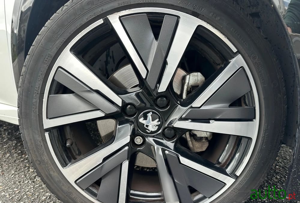2020' Peugeot 208 photo #3