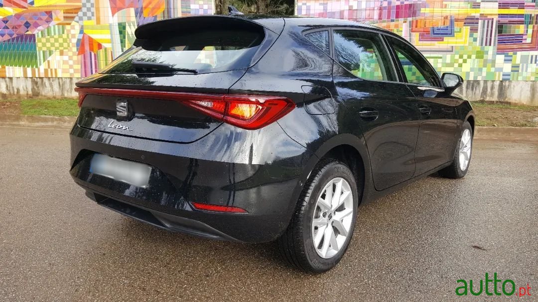 2021' SEAT Leon photo #6