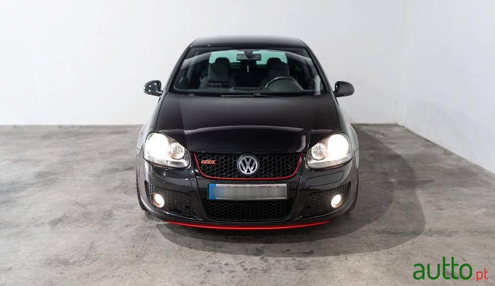 2004' Volkswagen Golf 2.0 Gti photo #2