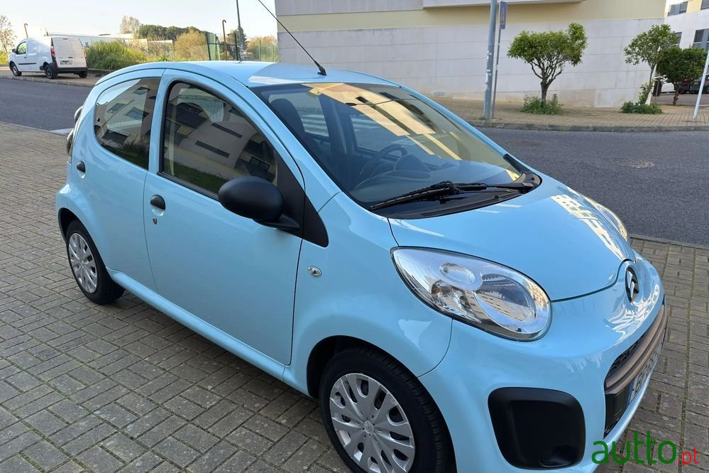 2013' Citroen C1 1.0 Style photo #6