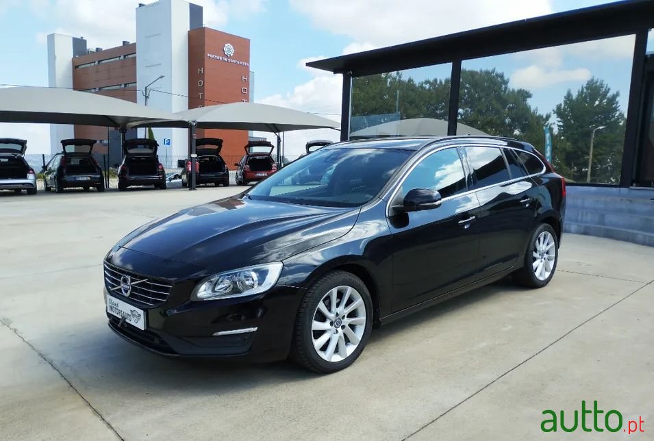 2015' Volvo V60 photo #3