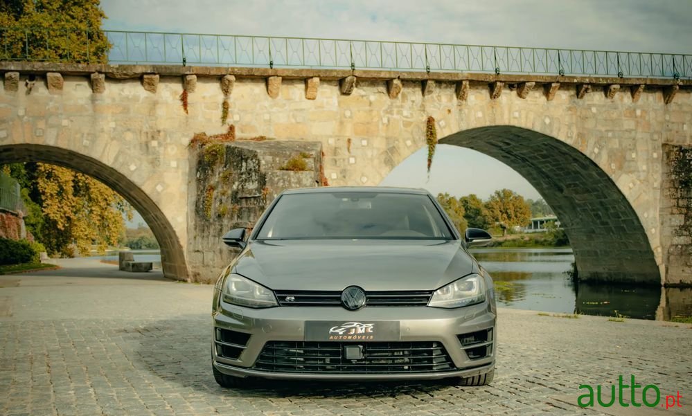2014' Volkswagen Golf photo #2
