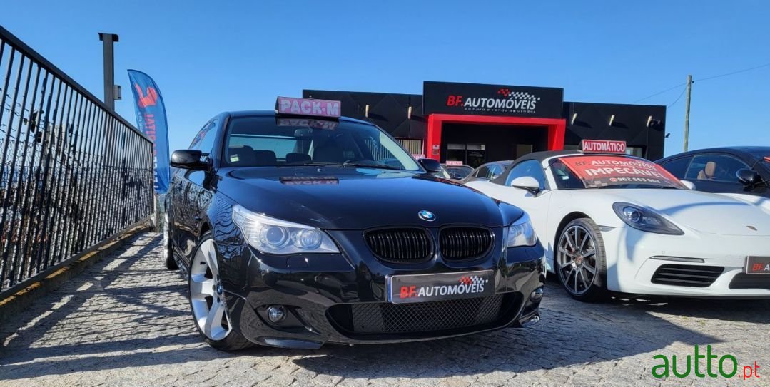 2009' BMW 525 photo #1