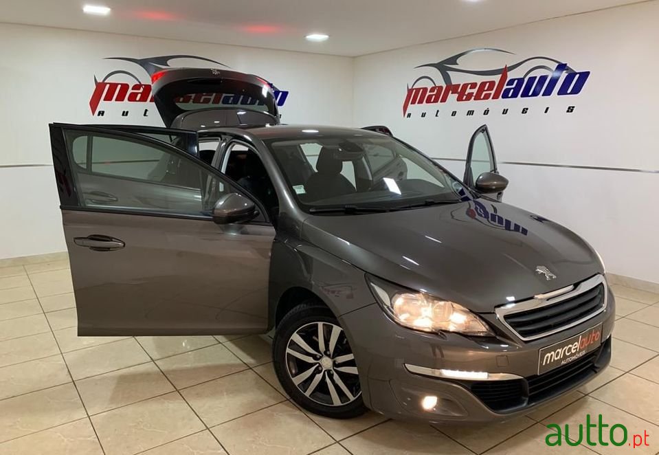 2014' Peugeot 308 photo #4