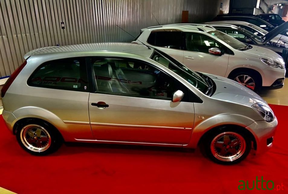 2003' Ford Fiesta Ghia photo #3