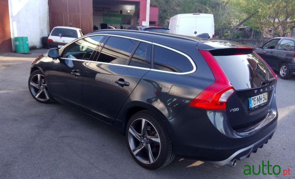 2011' Volvo V60 photo #1