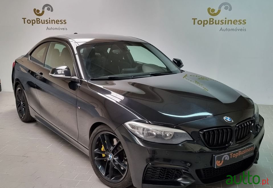 2014' BMW 220 photo #1