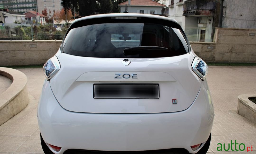 2015' Renault Zoe photo #5