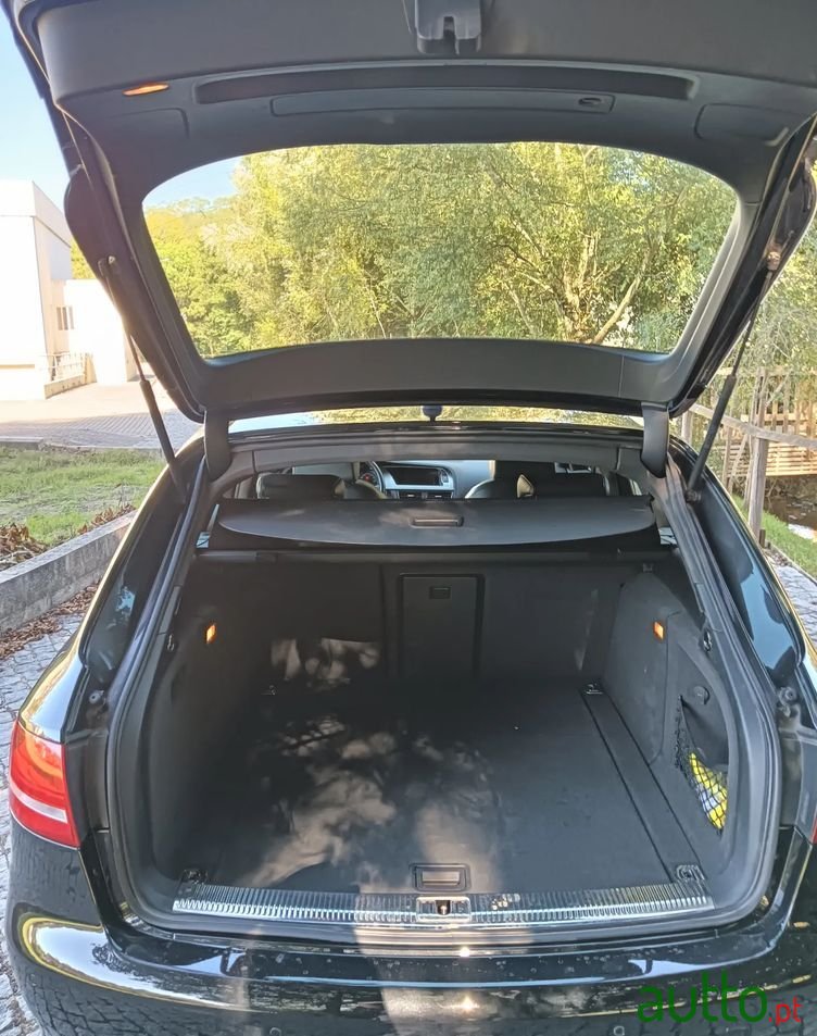 2009' Audi A4 Avant photo #6