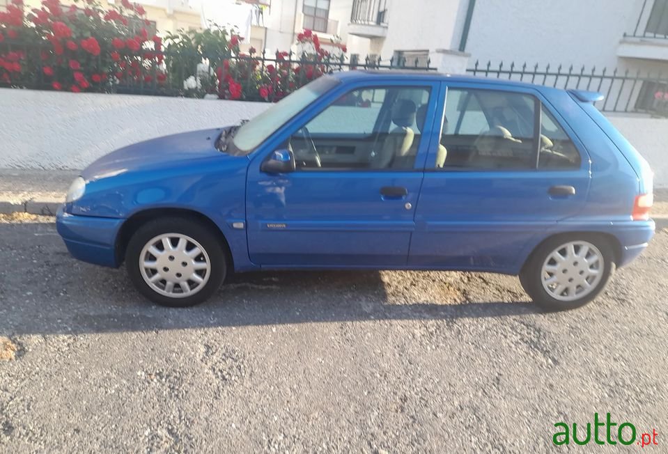 2002' Citroen Saxo photo #1