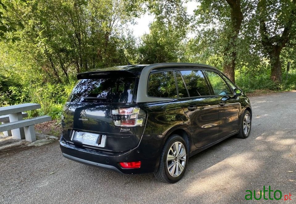 2014' Citroen C4 Grand Picasso photo #5