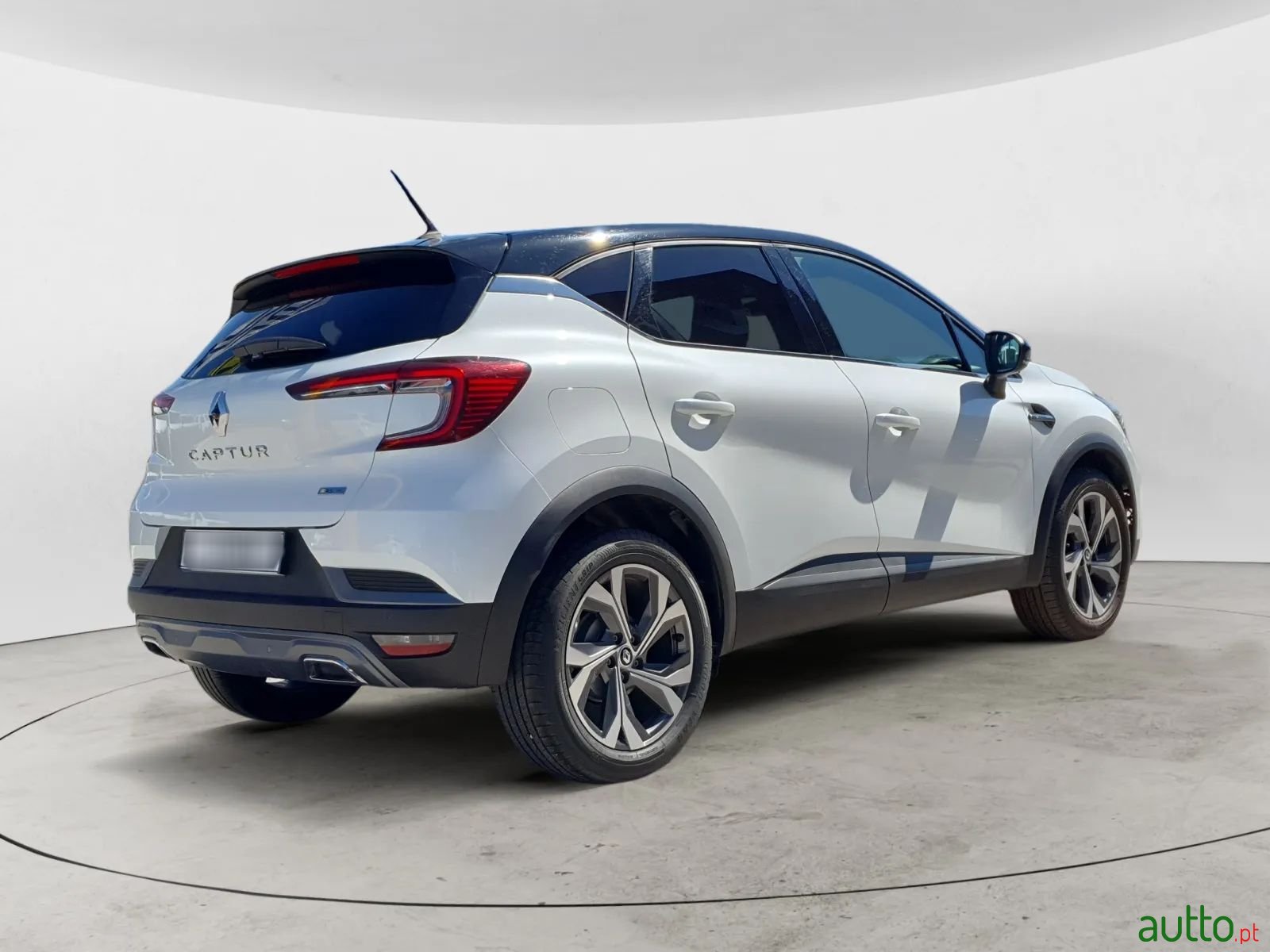 2022' Renault Captur photo #5