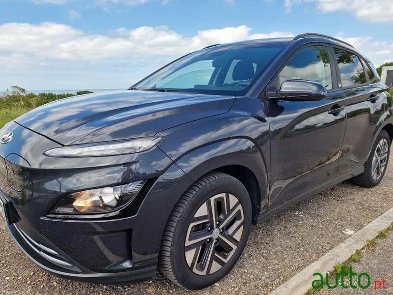 2022' Hyundai Kauai Premium photo #2
