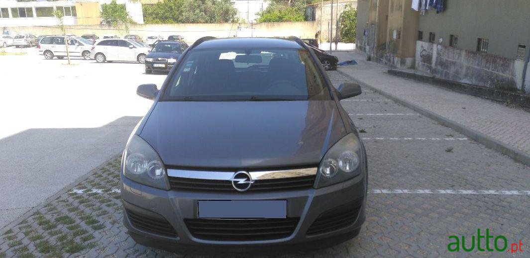 2006' Opel Astra Caravan photo #1