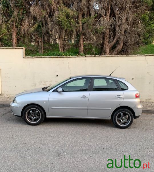 2002' SEAT Ibiza photo #4