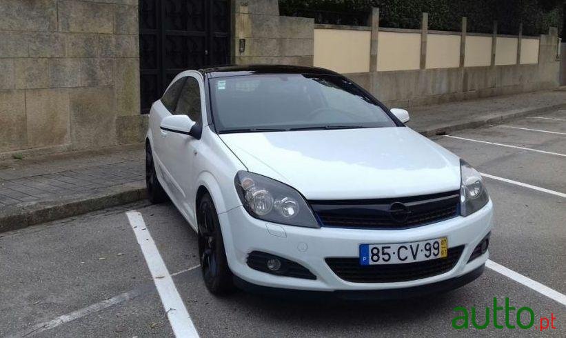 2007' Opel Astra photo #1