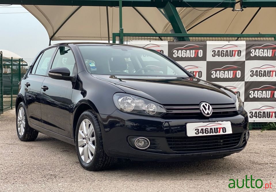 2012' Volkswagen Golf photo #2