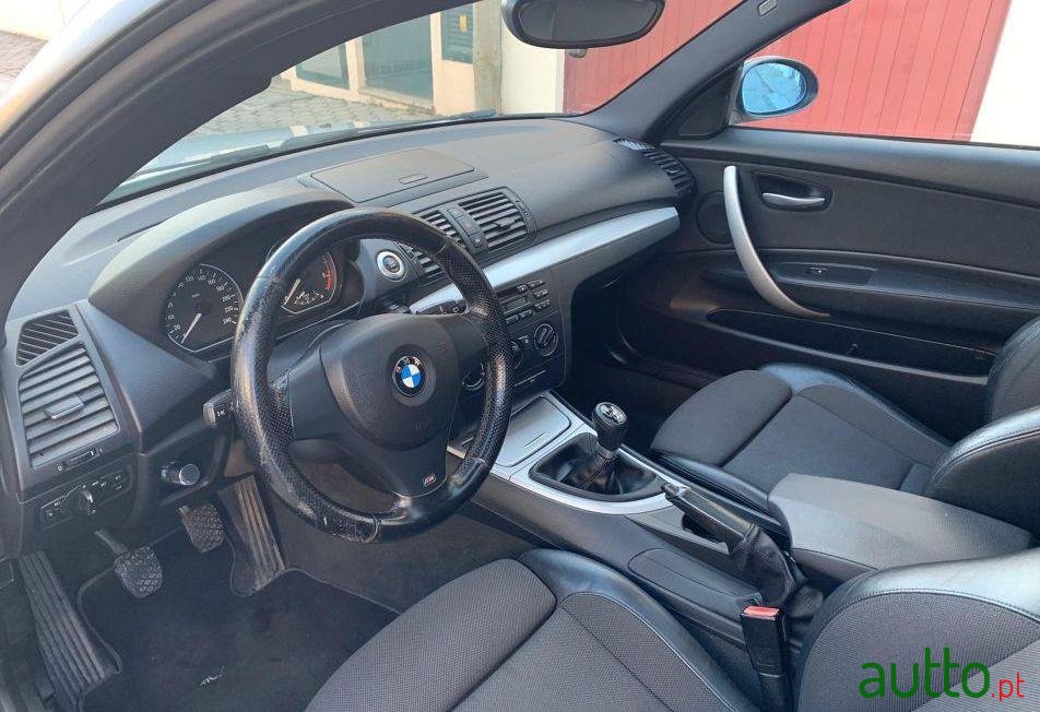 2008' BMW 118 photo #1