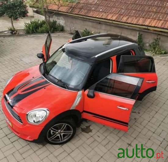 2011' MINI Countryman One D photo #2