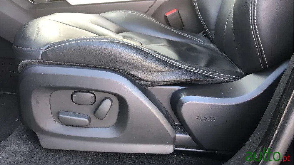 2011' Land Rover Range Rover Evoque photo #4