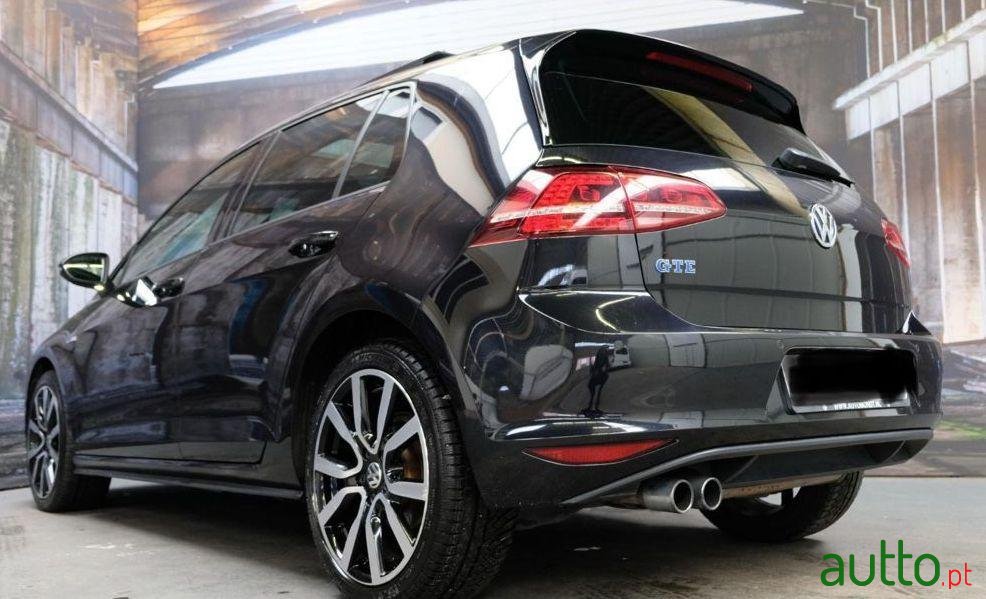 2015' Volkswagen Golf photo #4