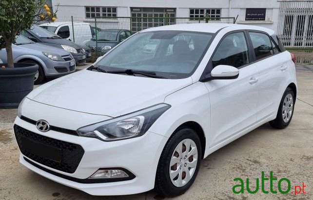 2018' Hyundai i20 photo #2
