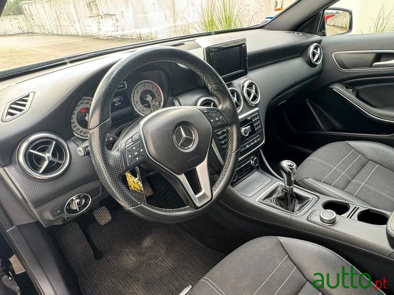 2014' Mercedes-Benz A 160 Cdi Urban photo #4