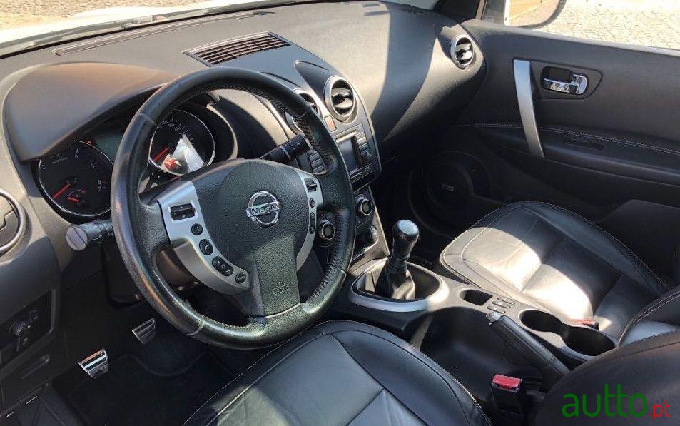 2011' Nissan Qashqai Teckna Primium photo #2