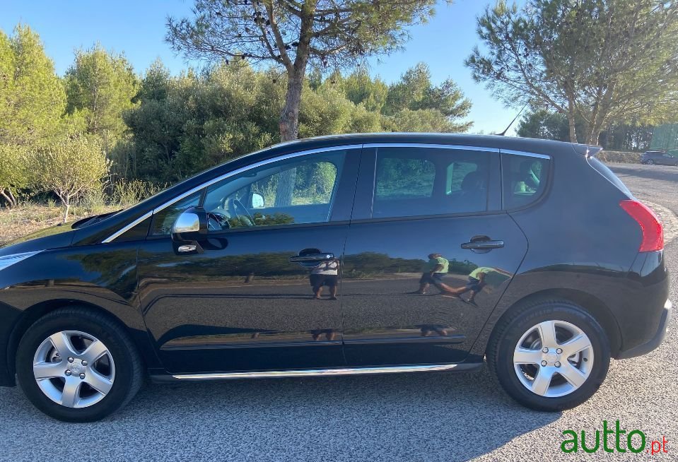 2013' Peugeot 3008 photo #2