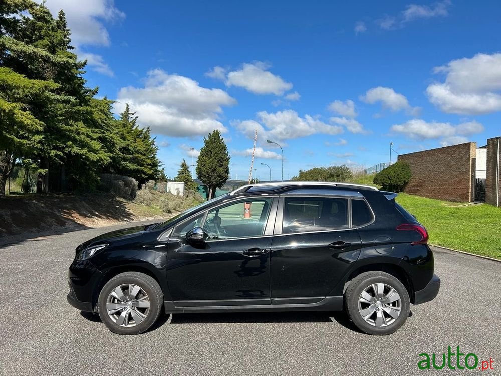2018' Peugeot 2008 1.5 Bluehdi Style photo #4