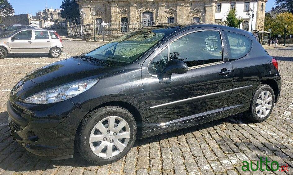 2008' Peugeot 207 Xa 1.4 Hdi photo #2