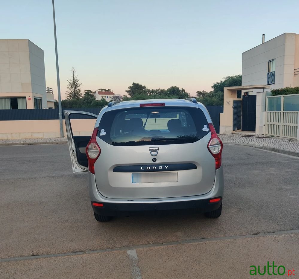 2016' Dacia Lodgy 1.5 Dci Prestige 7L photo #2