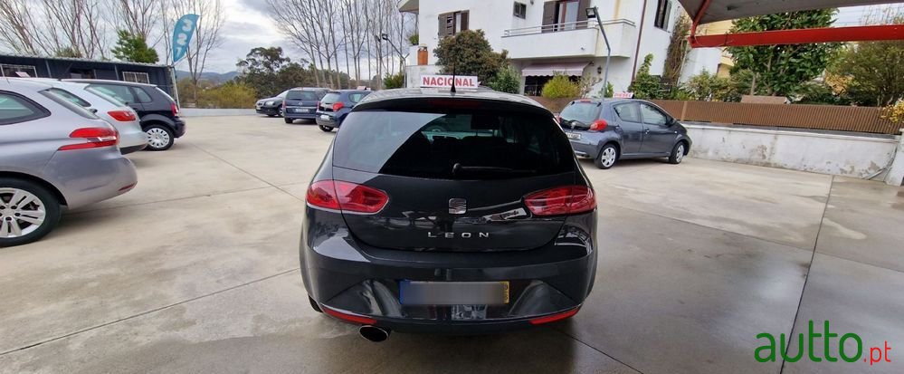 2009' SEAT Leon photo #5